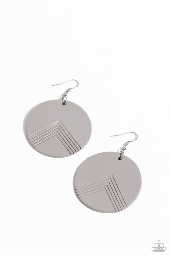 On the edge - Silver leather earring